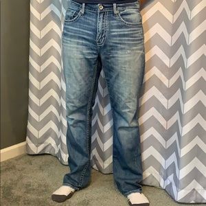 Men’s Buckle jeans